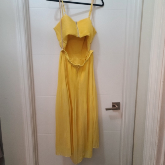 Ali & Jay For The Gram Pleated Midi Dress in Yellow Sz M - Picture 13 of 16